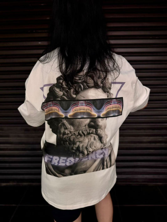 FREQUENCY Oversize Premium T-shirt